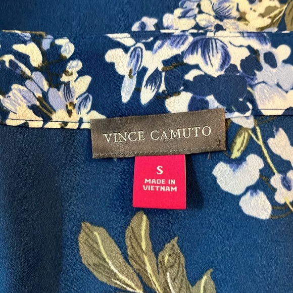 Vince Camuto wrap top - Picture 6 of 7